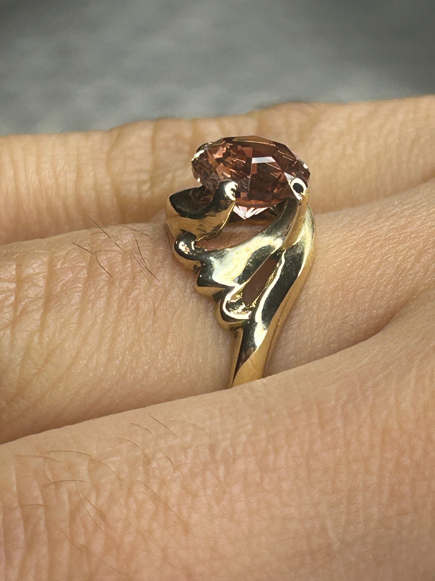 OREGON SUNSTONE RING 1.35 carat 7mm Round - Champagne, Schiller