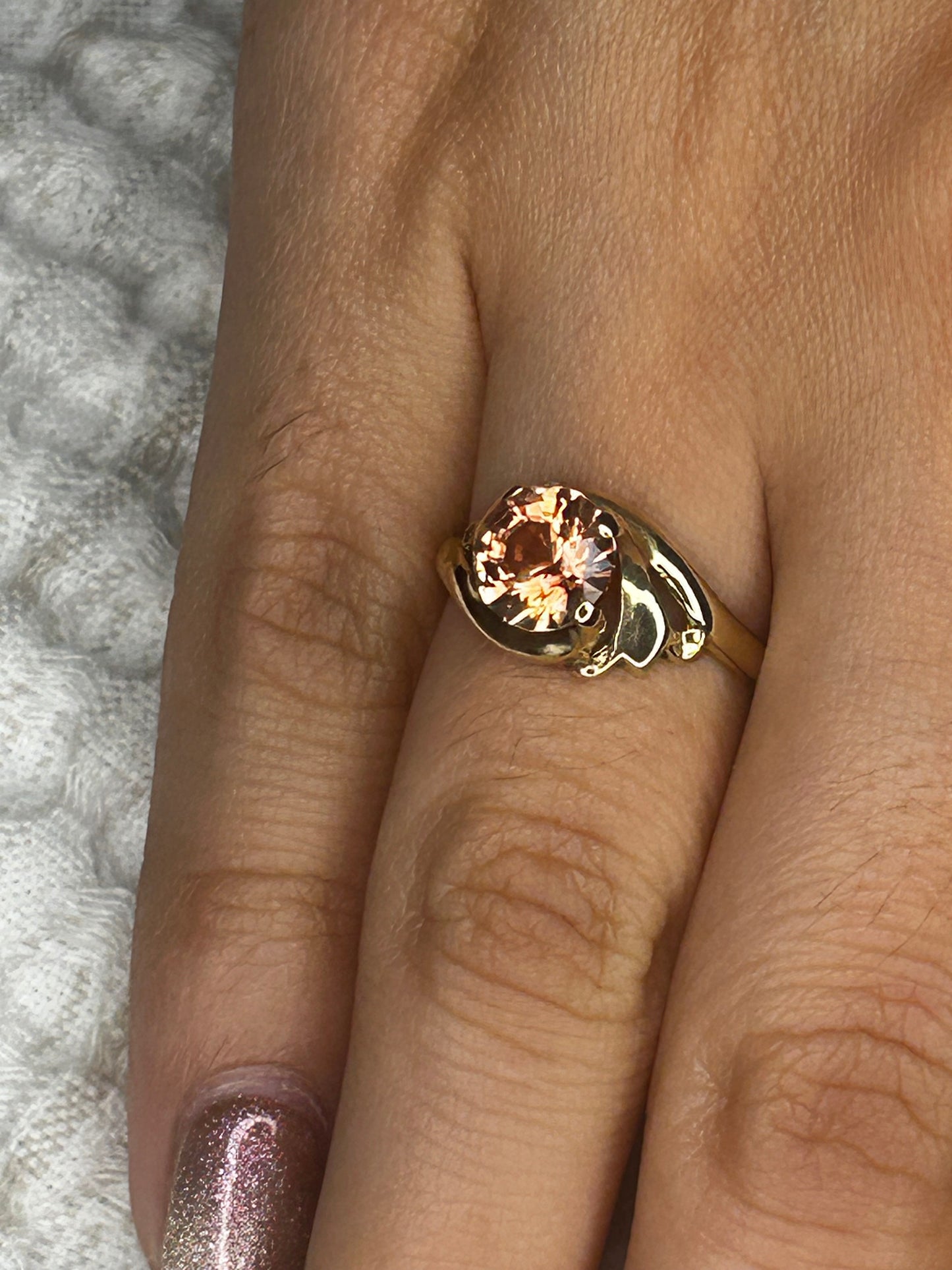 OREGON SUNSTONE RING 1.35 carat 7mm Round - Champagne, Schiller