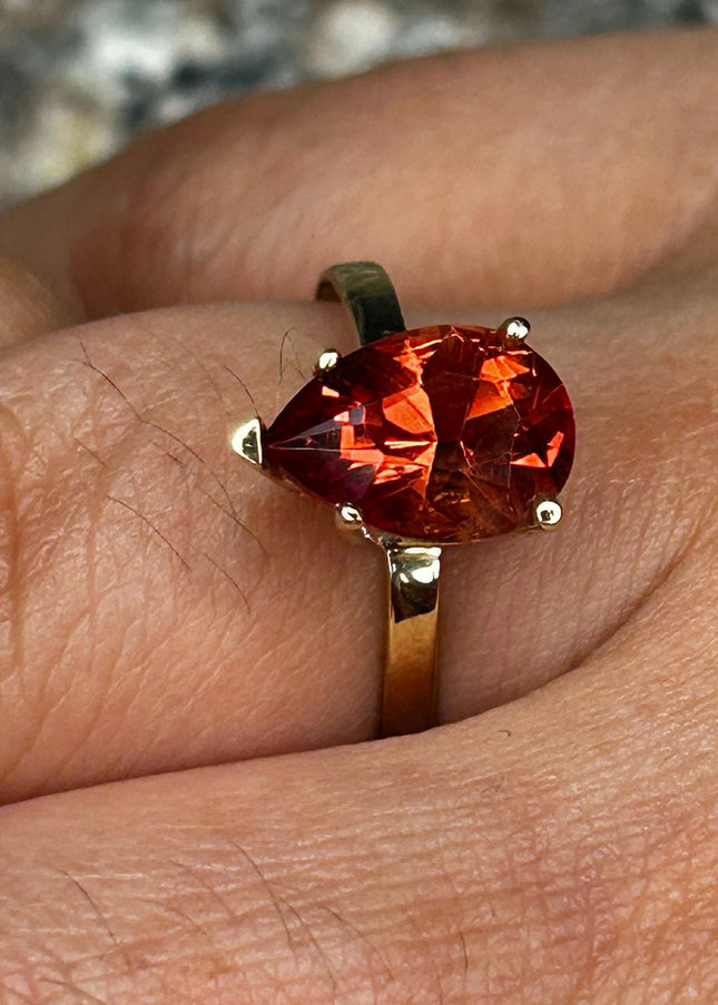 Red Oregon Sunstone Ring 1.7 Ct Pear