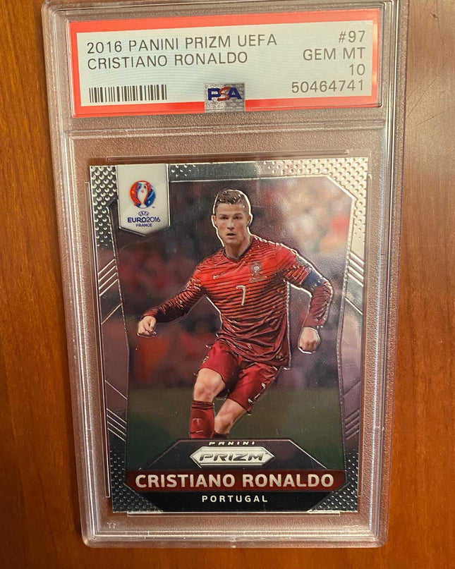 Cristiano Ronaldo - 2016 Panini Prizm UEFA 97 - PSA10